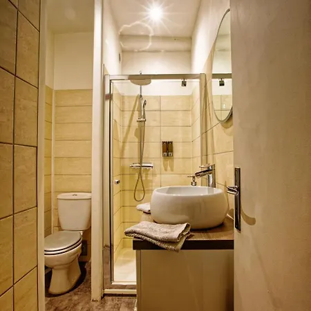 La Casita - Studio Confort Avec Parking Prive - Lit Douillet - Centre Uzes, Pont Du Gard Buitenkant foto